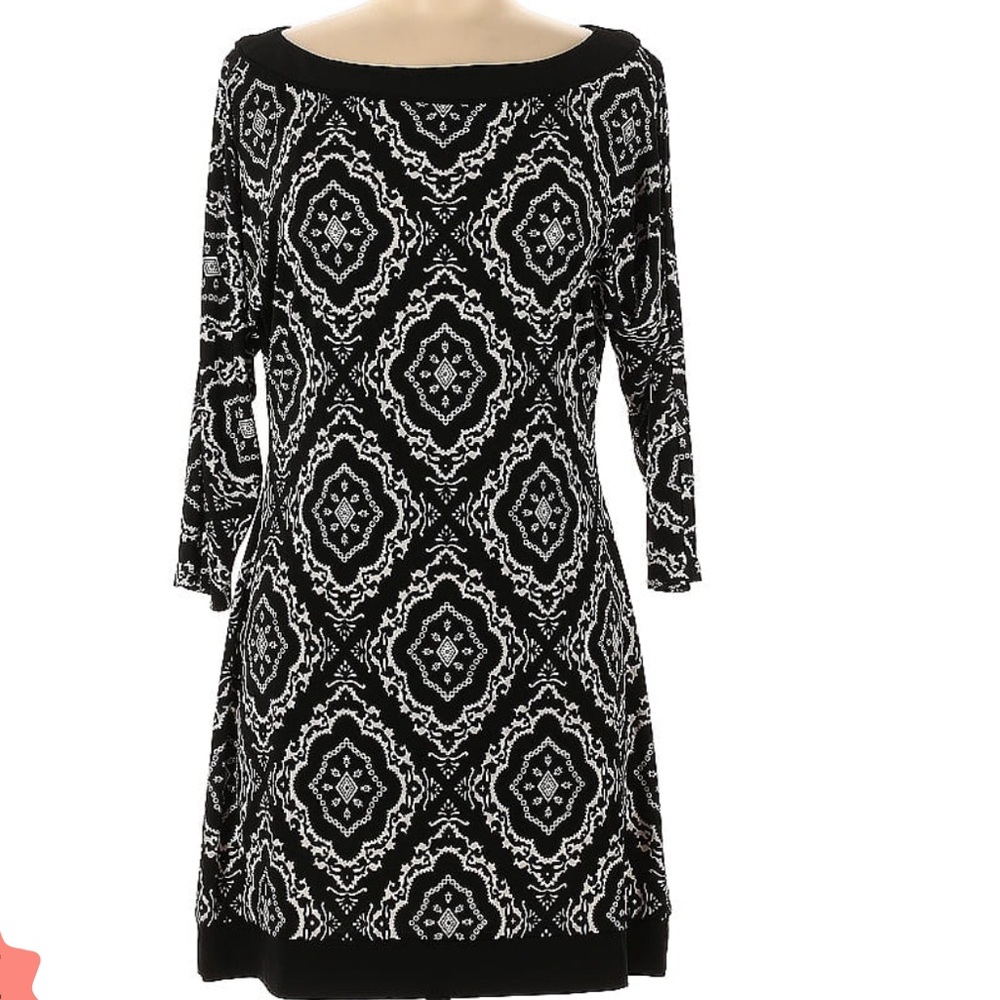 🌼3/$30🌼 WHBM black and white shift dress Size XS
